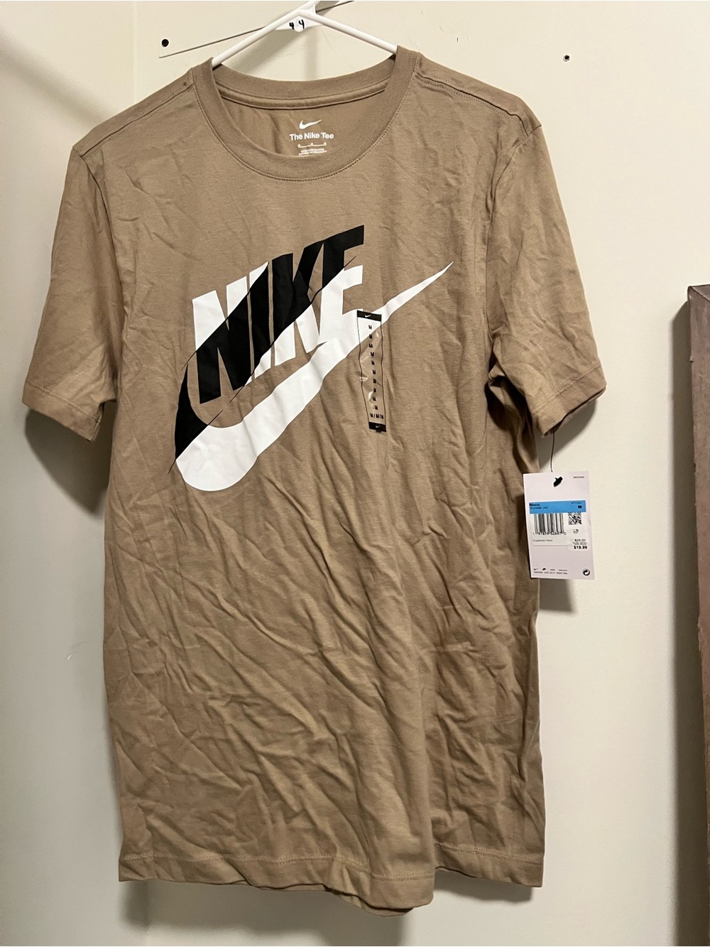 Nike Men's Tan Short-Sleeve Logo Tee - Picture 1 of 3